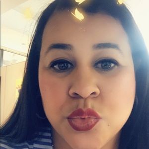 Meet your Posher, Aida